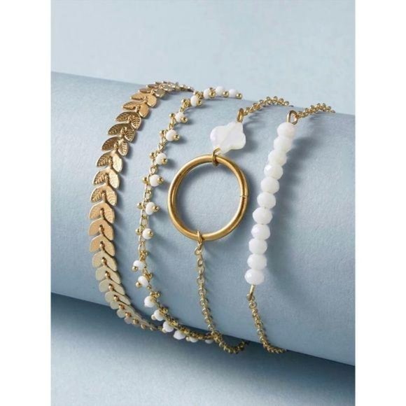 Minimalist boho gold white bracelets clover - Picture 2 of 3